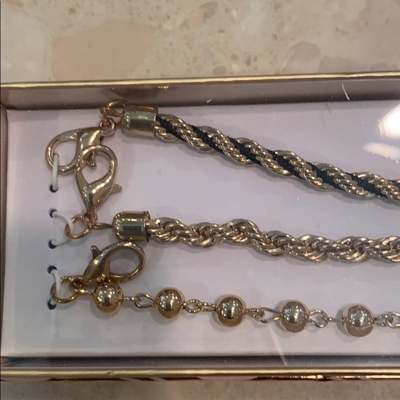 Gold tone bracelets - Picture 2 of 3